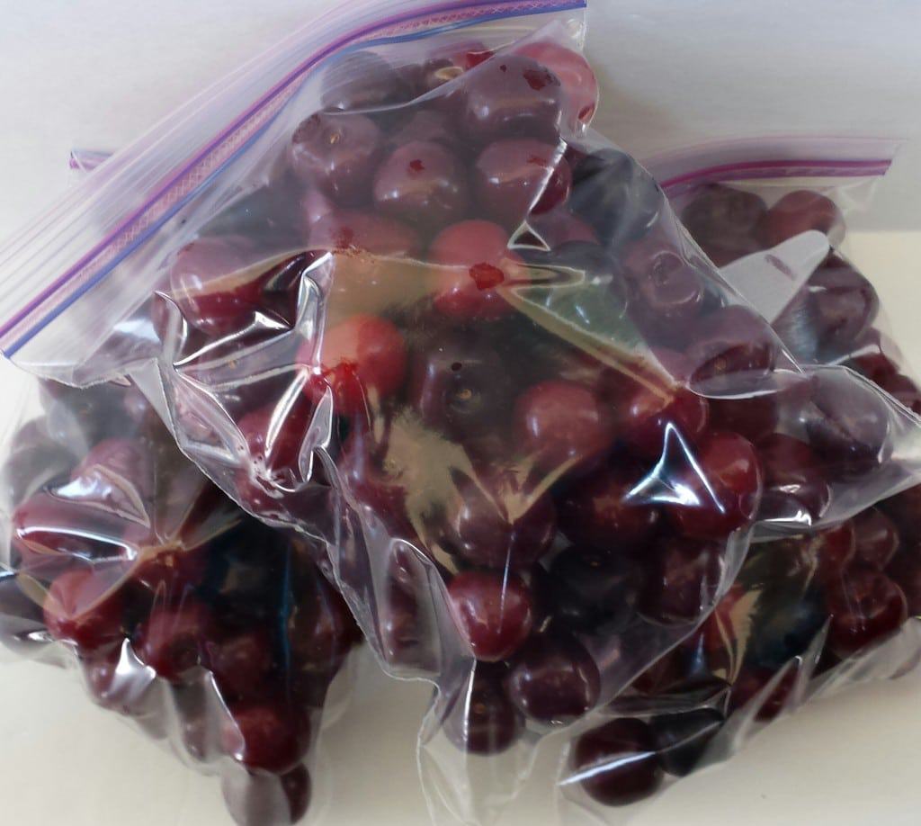 How to Freeze Cherries (Fruit)