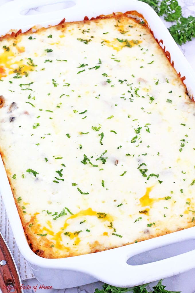 I've got the easiest and the tastiest lasagna recipe you'll ever make! It consists of very basic ingredients you most likely to have on hand. This Lasagna with Mushrooms is a perfect make-ahead dish your family will love! #familyfavorite #easyrecipe #comfortfood #kidaproved | www.valyastasteofhome.com