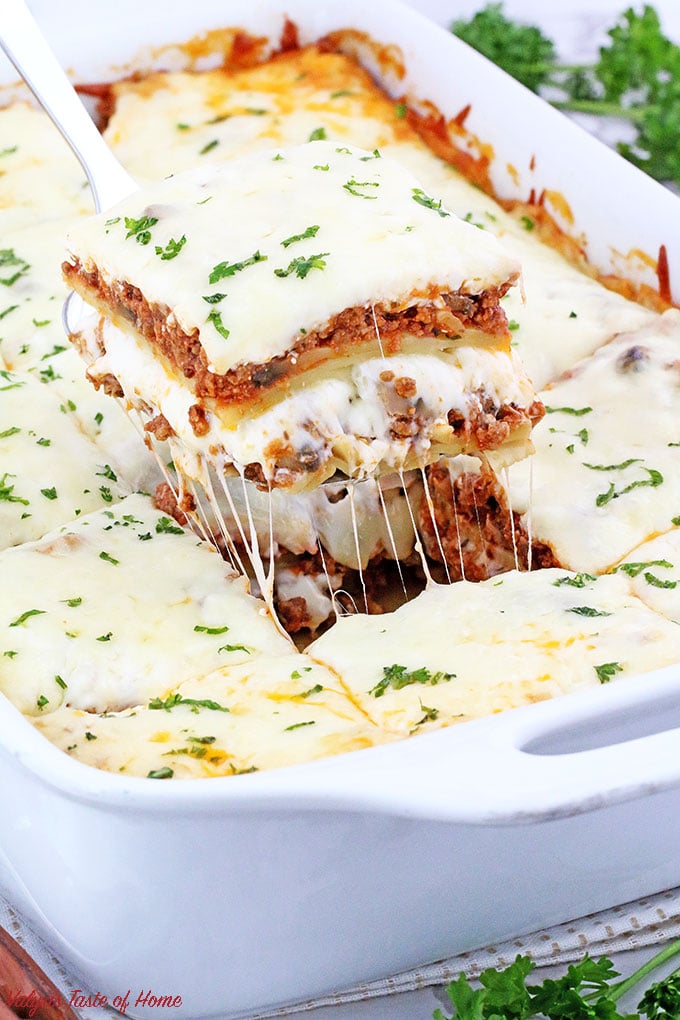 I've got the easiest and the tastiest lasagna recipe you'll ever make! It consists of very basic ingredients you most likely to have on hand. This Lasagna with Mushrooms is a perfect make-ahead dish your family will love!
