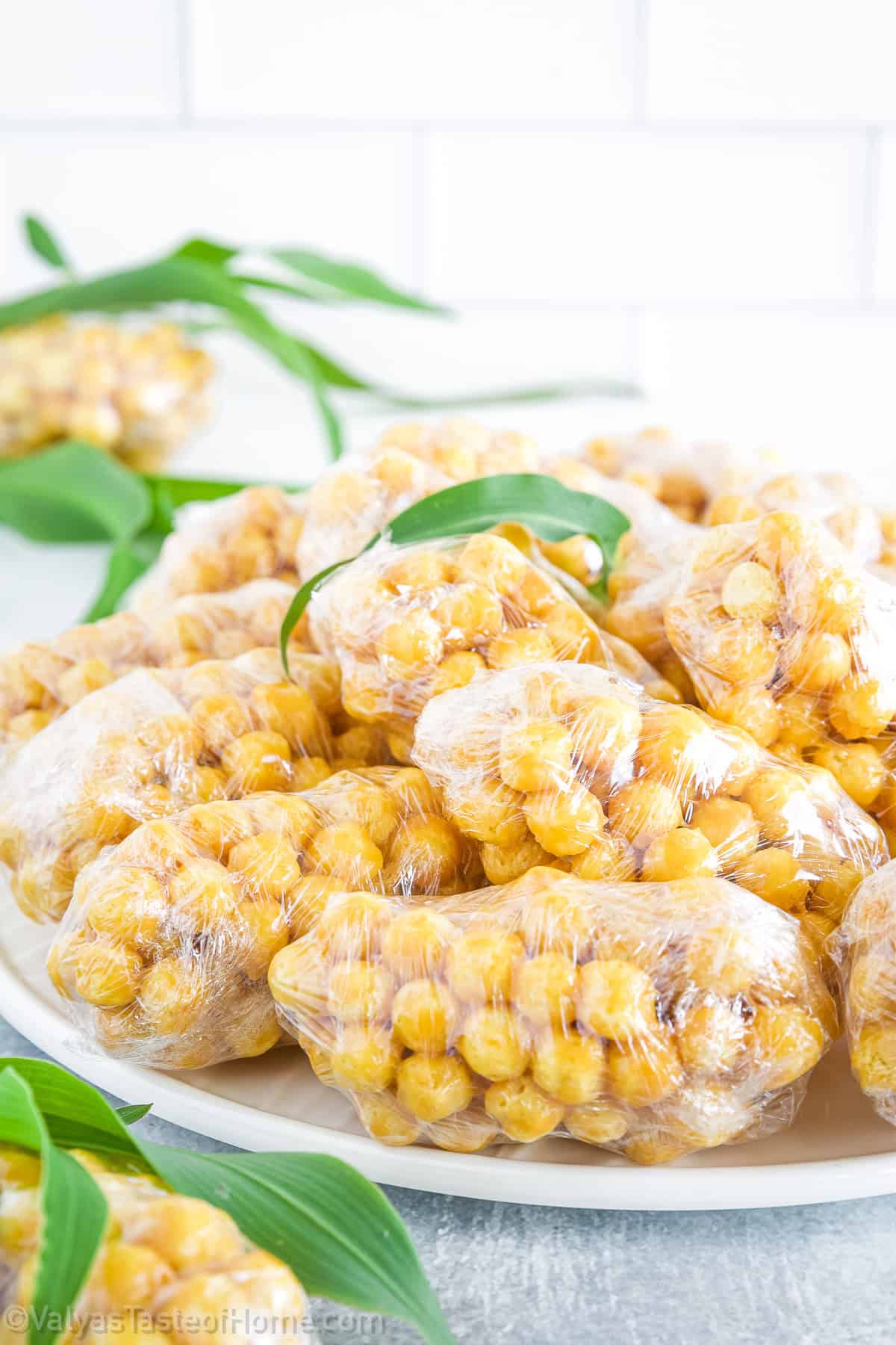 This caramel puff corn recipe is a sweet and crunchy treat made using only three ingredients. The combination of light puffed corn and sweet caramel is just perfect.