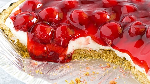 Easy-Cherry-Cheesecake-Pie-