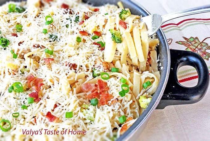 Fettuccine Chicken Alfredo with Broccoli