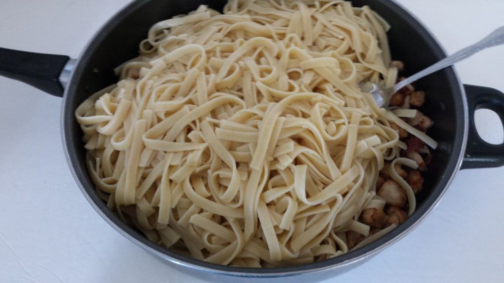 Fettuccini Chicken Alfredo with Broccoli 