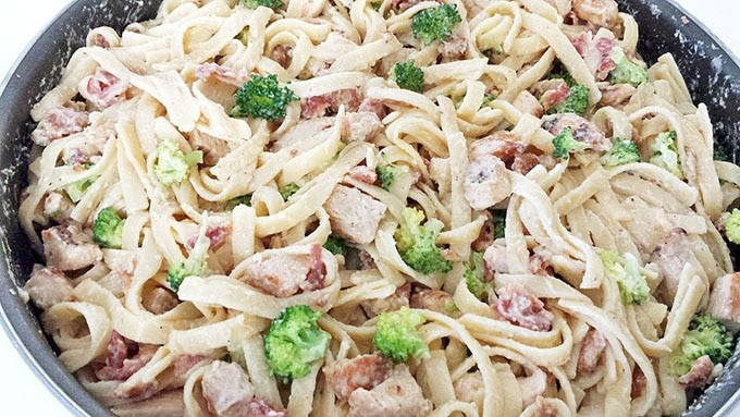 Fettuccine Chicken Alfredo with Broccoli