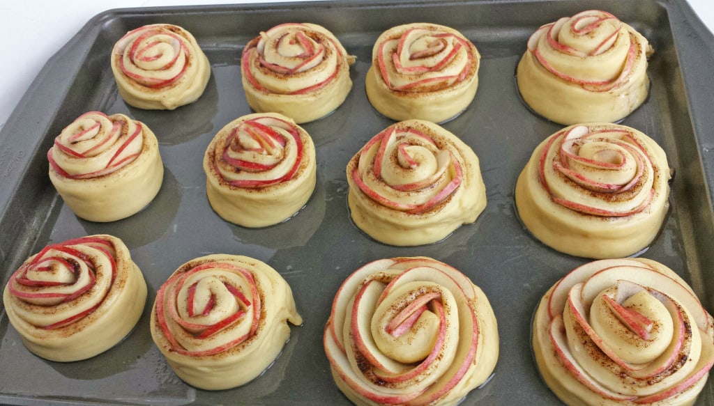 Cinnamon Rolls with Apples and Cream Cheese Frosting