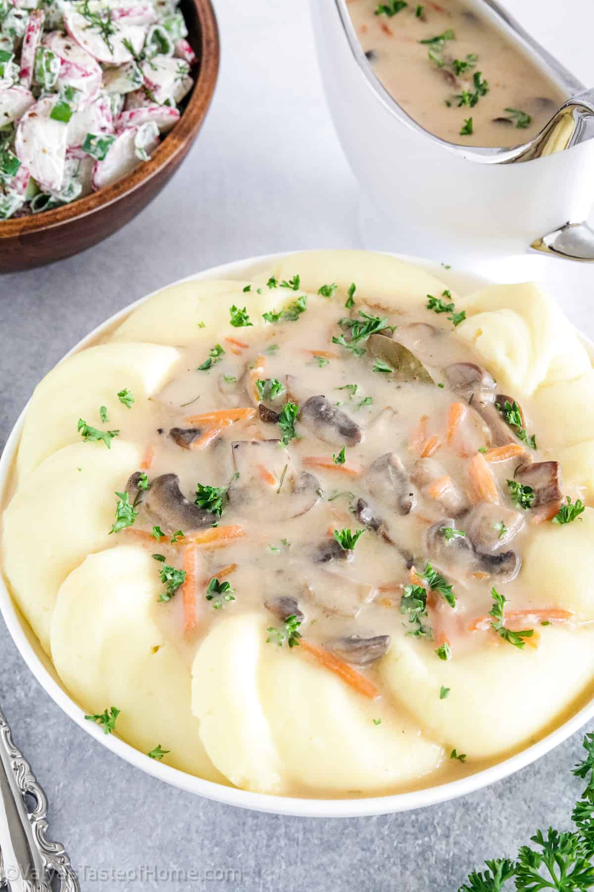If you've been looking for the perfect Mushroom Gravy recipe then this is the one for you! Mushroom gravy is a classic and comforting sauce that can elevate any dish, from roasted meats to mashed potatoes.