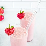 Looking for a refreshing and healthy beverage to start your day on the right foot? Look no further than this delicious Strawberry Smoothie recipe!