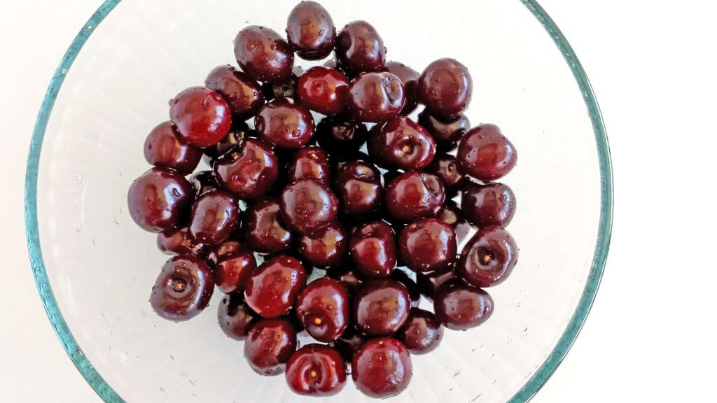 Sweet Buns with Fresh Cherry Filling (Piroshki)