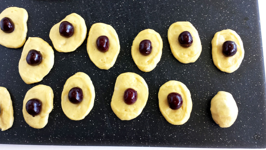 Sweet Buns with Fresh Cherry Filling (Piroshki)