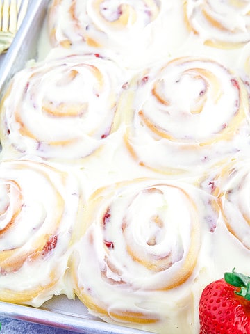 This recipe is perfect for anyone who loves the sweet and tangy flavor of fresh strawberries paired with warm, gooey cinnamon rolls.