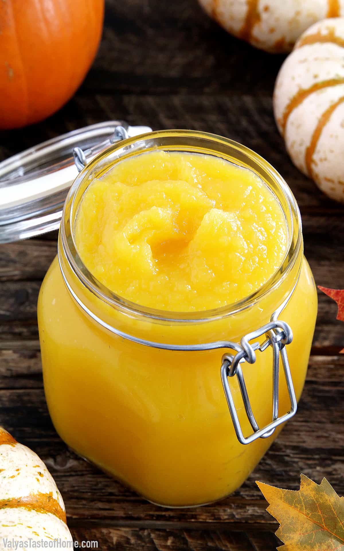 When it comes to foods like these, it’s quicker to grab a can at the store. But if you want a much healthier, better-tasting puree, homemade is the way to go. This Pure Homemade Pumpkin Puree is super easy to make and very delicious.