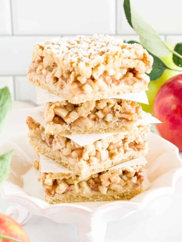 With a crumble bottom and top and shredded cinnamon apple mixture sandwiched in the middle.