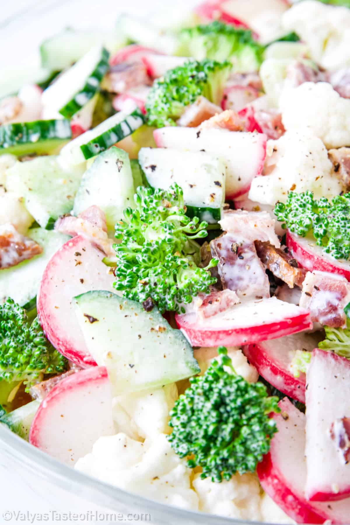 Broccoli Bacon Salad is a vibrant and flavorful side dish that combines fresh broccoli florets, crispy bacon, and a variety of other delightful ingredients.