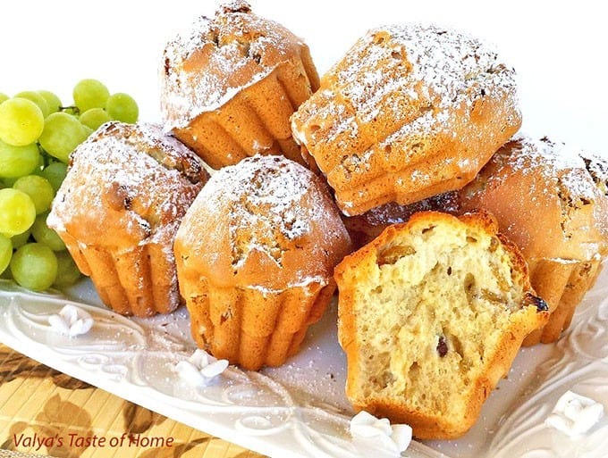 Buttermilk Muffins with Raisins