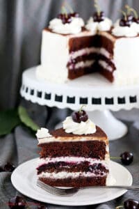 This cake is a stunner on any dessert table. It’s the perfect cake for special occasions.