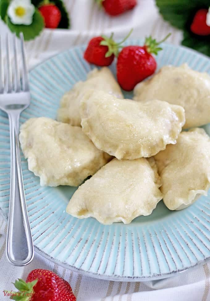 Pierogies with Strawberries - Vareniki 