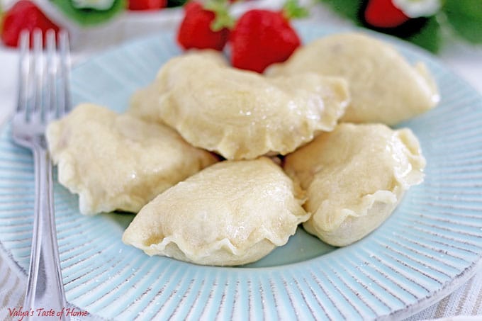 Pierogies with Strawberries - Vareniki