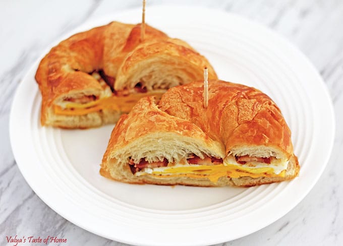 Simple Breakfast Croissan'wich