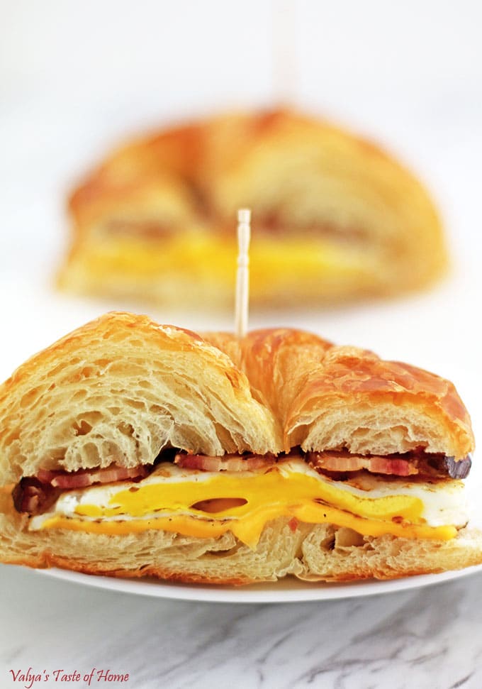 Simple Breakfast Croissan'wich