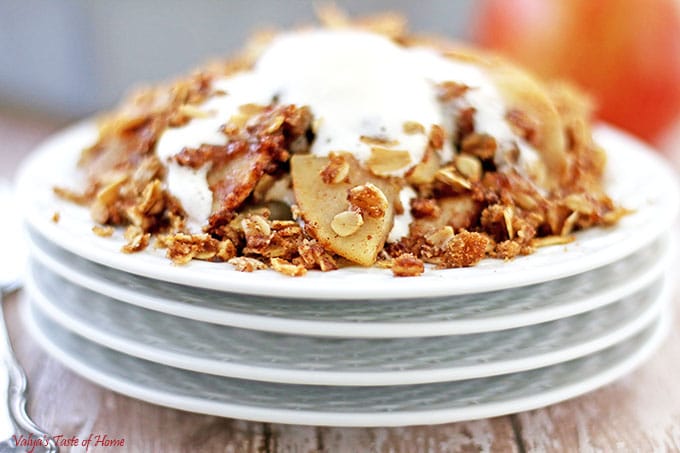 Thanks to the crunchy top you get from combining oats, butter, and warm spices like cinnamon that reminds us all of fall.
