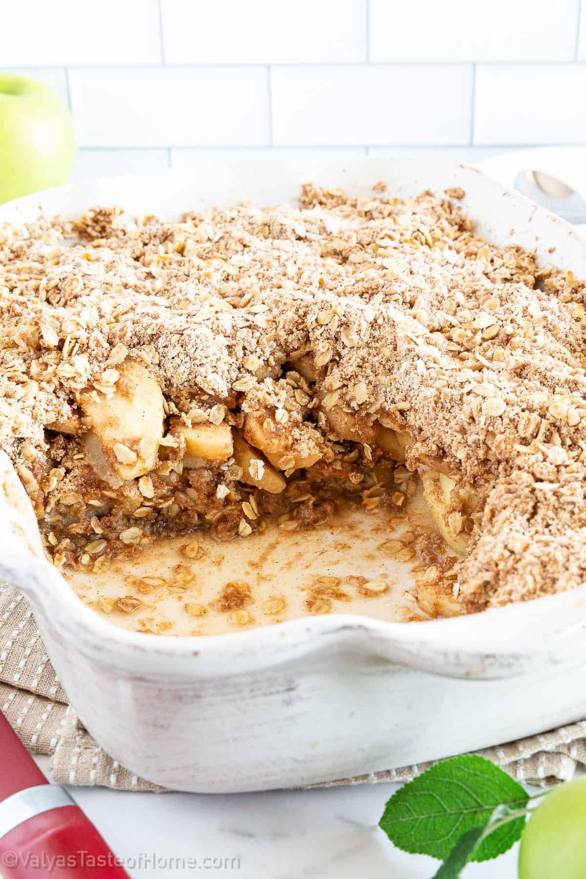 This delicious traditional and classic dessert that is made with a streusel topping and has an apple filling. It's different 
