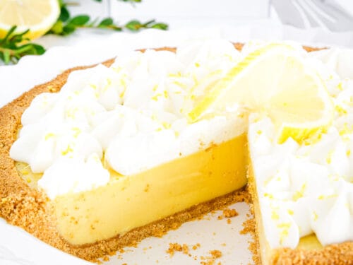 The Best Lemon Pie (Easy Recipe with Classic Flavors!)