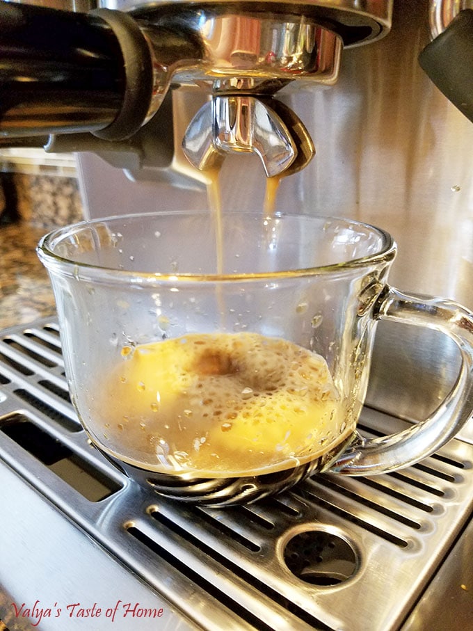 Hot Vanilla Caramel Latte Recipe - Valya's Taste of Home