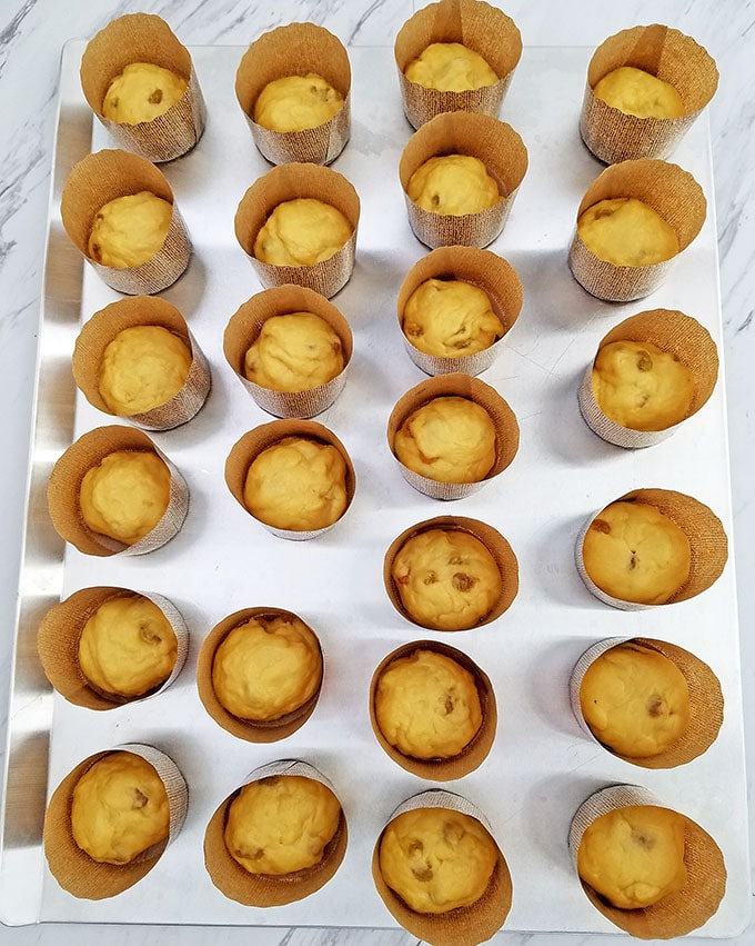Mini Paska Easter Bread Recipe (Cupcake Size Paska - Kulich)