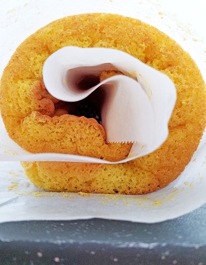 Vanilla Strawberry and Cream Cake Roll + Mother's Day Giveaway!