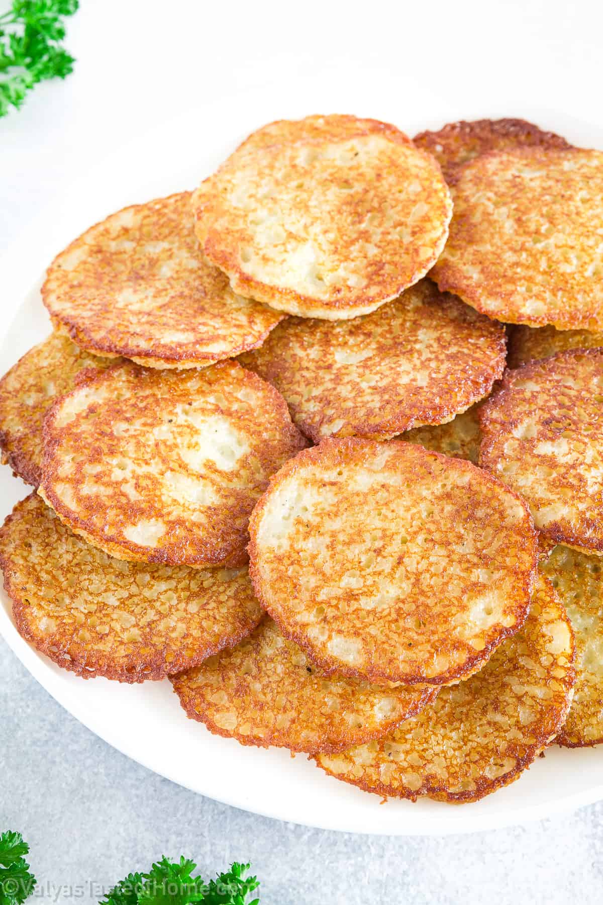 Your delicious Potato Pancakes are ready to be served! Serve them immediately with sour cream.