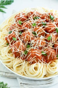 We all love a good pasta dish! It’s no wonder that spaghetti and meatballs are one of the most popular Italian dishes across the globe!