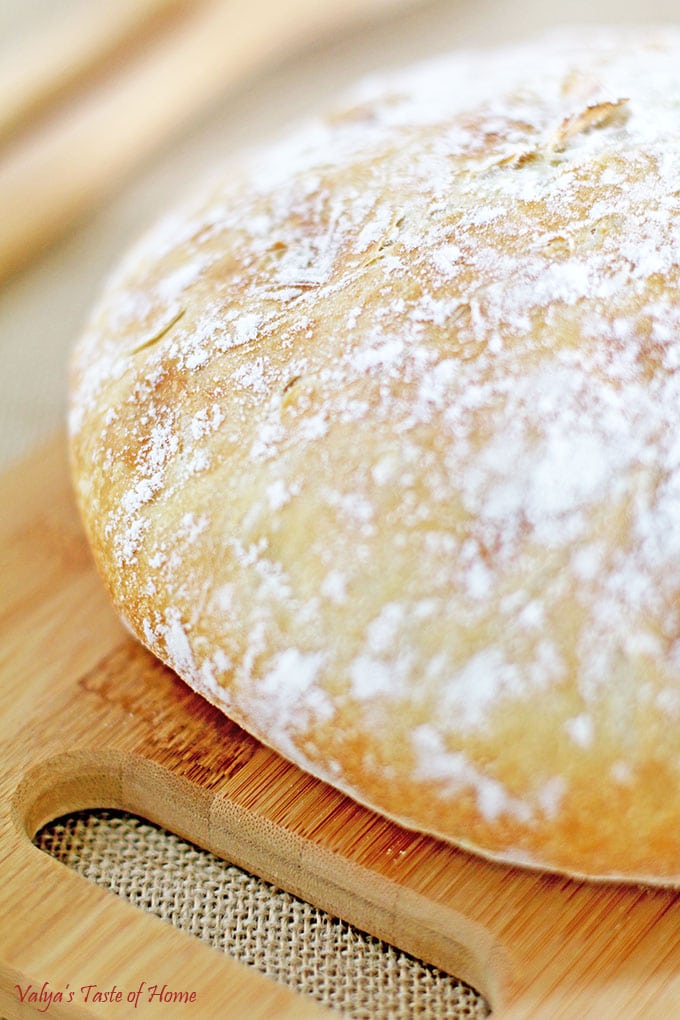 Dutch Oven White Crusty Bread Recipe