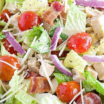 The creamy dressing along with the crispy flavors of romaine, the perfectly cooked bacon, and the grated cheese on top are absolutely irresistible to just about everyone, and kids are definitely no exception!