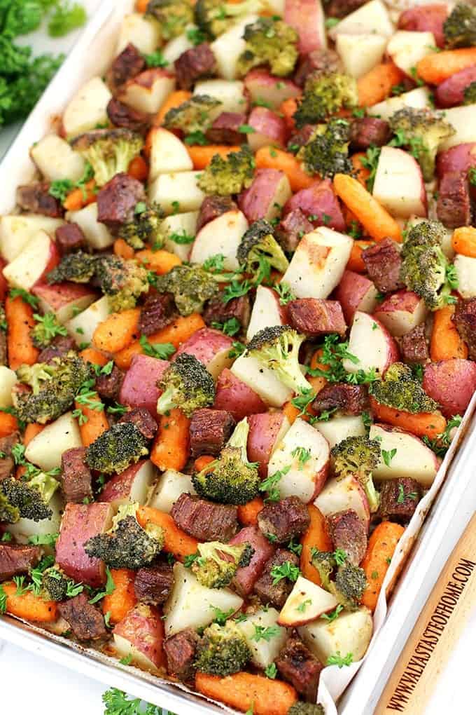 One-Pan Roasted Beef and Vegetables Recipe, beef, broccoli, comfort dinner, dinner, easy dinner, family dinner, filling and satisfying, kids approved, meat and vegetable one pan dinner, one sheet dinner, one-pan meal, organic baby carrots, organic vegetables, red potatoes, roasted beef, so good