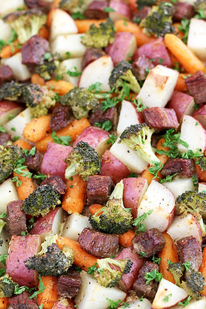 One-Pan Roasted Beef and Vegetables Recipe, beef, broccoli, comfort dinner, dinner, easy dinner, family dinner, filling and satisfying, kids approved, meat and vegetable one pan dinner, one sheet dinner, one-pan meal, organic baby carrots, organic vegetables, red potatoes, roasted beef, so good