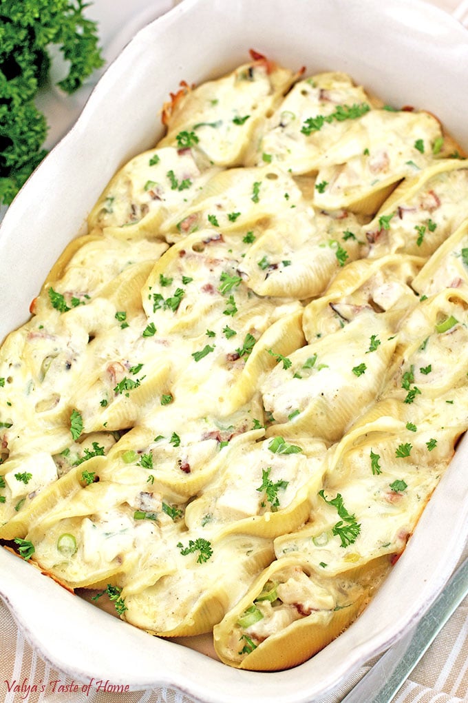 Cheesy Chicken Bacon Alfredo Stuffed Shells Recipe, chicken, comfort food, creamy and cheesy stuffed shells, easy and quick dinner, green onions, homemade Alfredo sauce, kid approved dish, kids love it, make ahead of time dinner, make ahead recipe, natural smoked bacon, stuffed shells