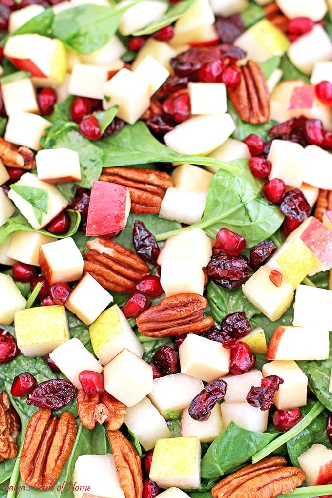 What is there not to love about fresh and beautiful salad? This Pear Apple Pomegranate Pecan Spinach Salad Recipe is so easy to make and is such an attractive addition to your table. #pearapplepomegranatepecanspinachsalad #spinachsaladrecipe #holidaysalad #thanksgivingsalad #christmassalad #valyastasteofhome