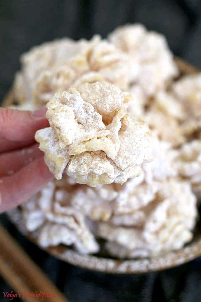 Appetizers, best of best, delicious, desserts, easy appetizers, easy desserts, festive food, Festive New Year’s Appetizers and Treats, finger food, holiday food, new year 2018, new years food, party food