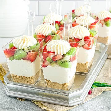These no-bake cheesecake parfaits are here to win your heart, and I’m sure you’re going to love them!