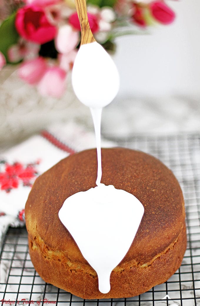 beautiful, cooked glaze, delicious, Easy Glossy Kulich Glaze Recipe (Cooked Method), glossy, Kulich glaze, sugar and gelatin glaze, tasty Easter bread glaze