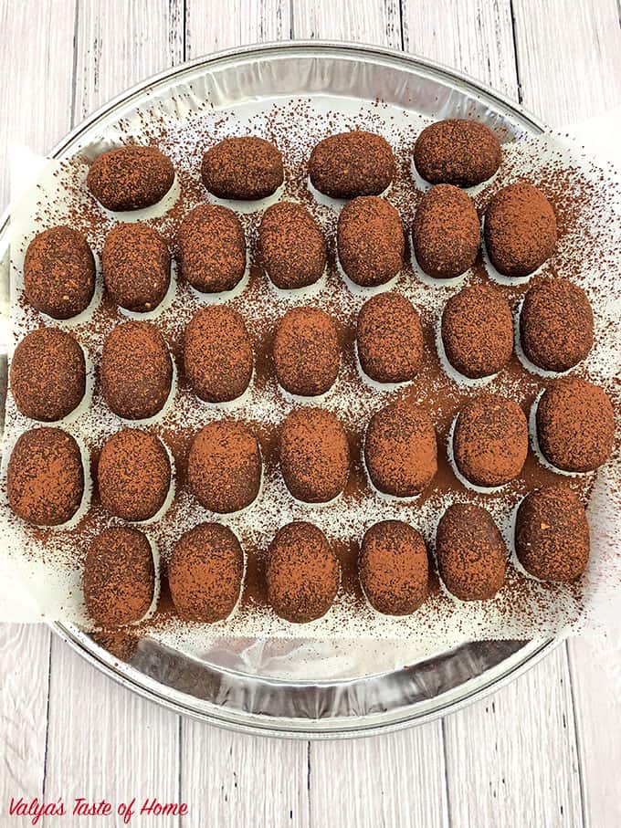 You won't find these growing in the dirt! These Kartoshka Chocolate Cake Truffles (Potato Pirozhnoye) are not of the naturally grown truffles, but they are still some wonderfully tasty little nuggets.