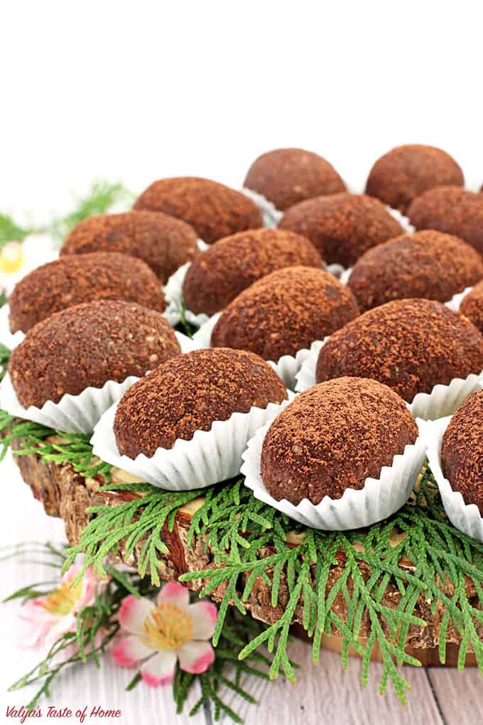 You won't find these growing in the dirt! These Kartoshka Chocolate Cake Truffles (Potato Pirozhnoye) are not of the naturally grown truffles, but they are still some wonderfully tasty little nuggets.