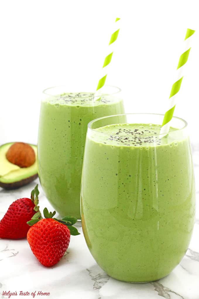 delicious, Healthy Avocado Spinach and Strawberry Smoothie, healthy diet, healthy eating, kid friendly, meal replacement drink, organic avocado, organic chia seeds, organic greek yogurt, organic maple syrup, organic spinach, organic strawberries, vanilla almond milk