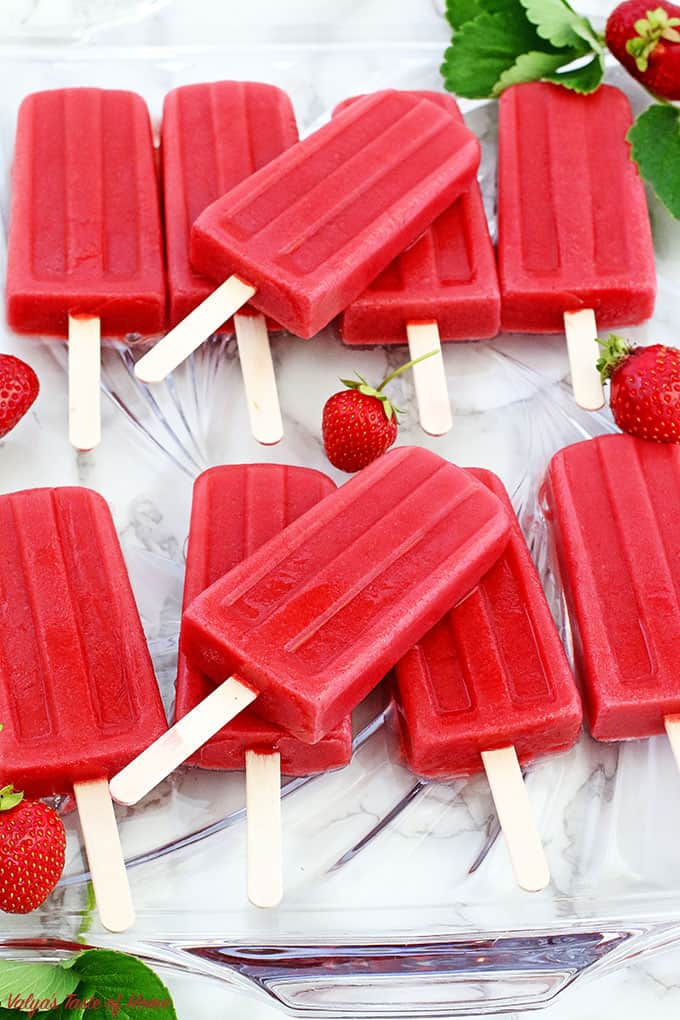 clean eating, dairy free, easy recipe, fresh strawberries, garden strawberries, gluten free, healthy, Healthy Strawberry Popsicles Recipe, homegrown strawberries, homemade popsicles, kid friendly, maple from Canada, organic maple syrup, popsicles, vanilla cashew milk, vegan