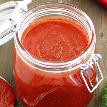 Making this Easy Homemade Pizza Sauce Recipe at home couldn’t be any easier! It’s even faster than running to the grocery store and much healthier. The taste of the two can’t be compared!