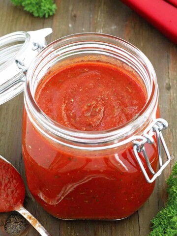 Making this Easy Homemade Pizza Sauce Recipe at home couldn’t be any easier! It’s even faster than running to the grocery store and much healthier. The taste of the two can’t be compared!