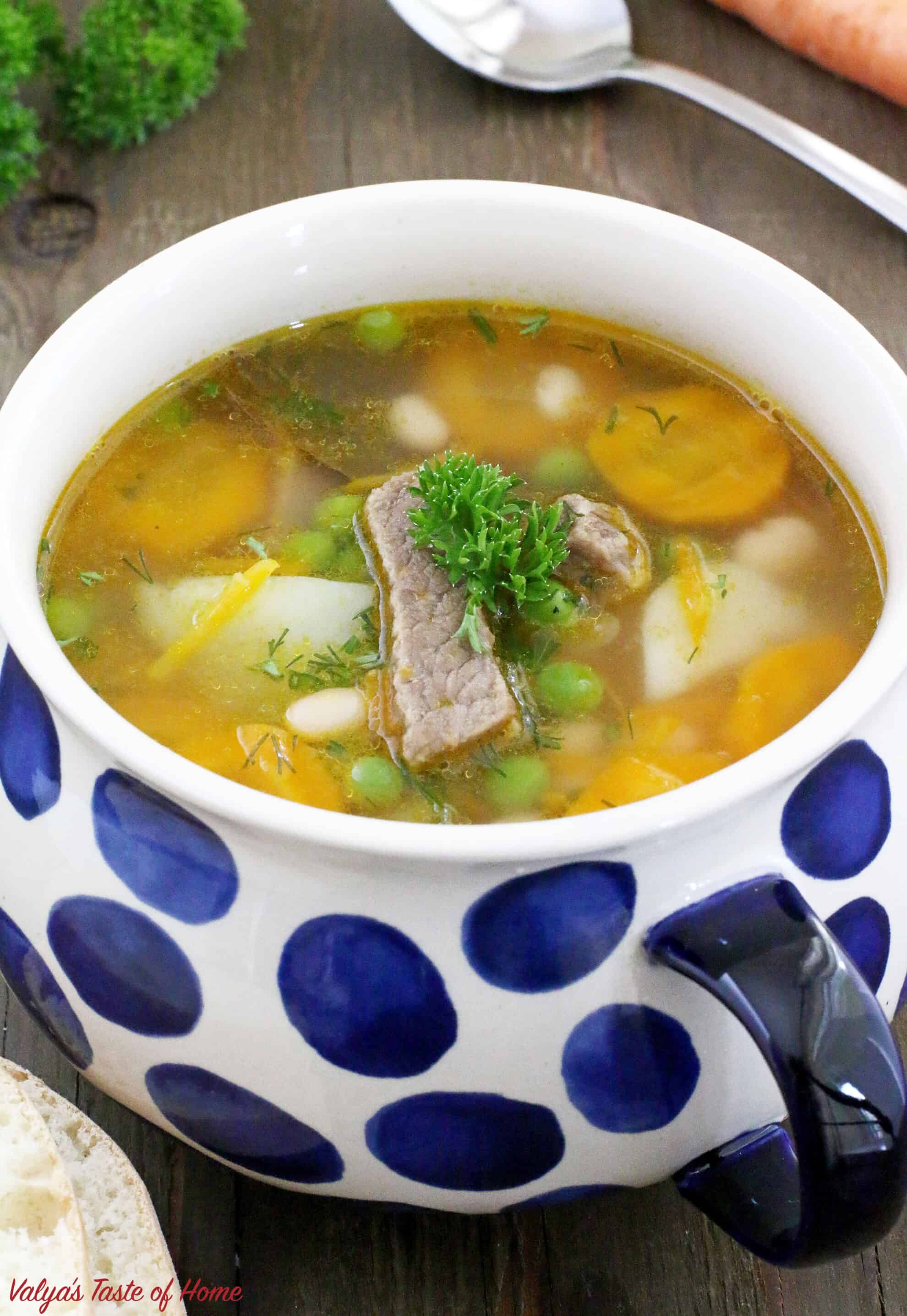What can be better than savoury bowl of warm soup during the fall season, especially made out of homegrown vegetables? This super tasty Instant Pot Vegetable Beef and Bean Soup Recipe has an amazingly nutritious blend of ingredients, comes together very quick and easy. #comfortfood, #familydinner #familyfavorite #heartymeal#homemade #instantpotsoup #kidsloveit #perfectlunch #quickandeasysouprecipe #vegetablles