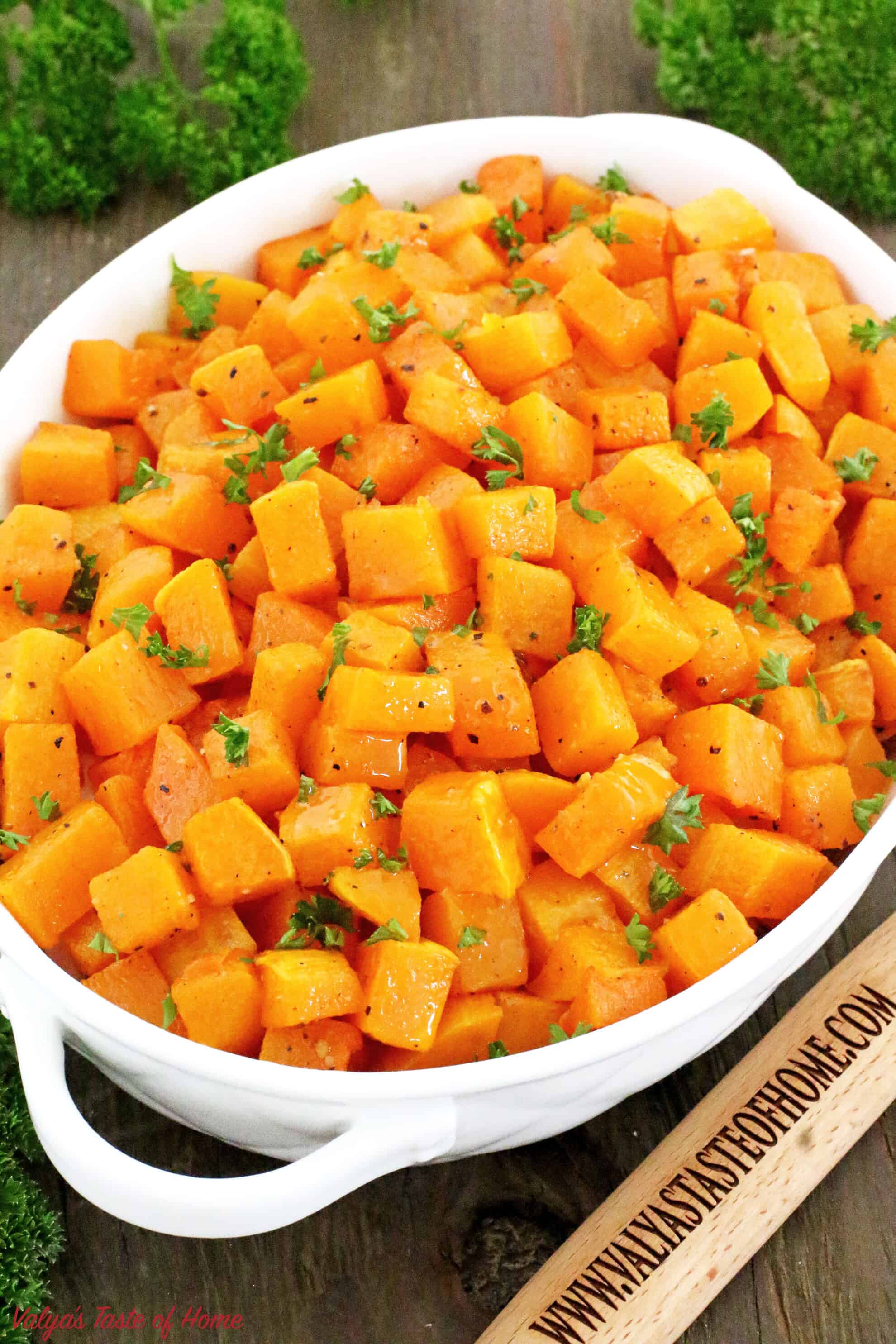 Easy Roasted Butternut Squash Recipe is very nutritious, tasty, and quick to make. Another fall staple, and a must-have at your Thanksgiving gathering. It’s beautiful and deep color that matches the season to decorate your table, and it’s delicious, smooth taste and texture. #organicbutternutsquash #roastedbutternutsquash #fallcooking #valyastasteofhome
