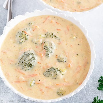 The flavors are classic and this recipe is the perfect Panera Broccoli Cheddar Soup copycat but even better!