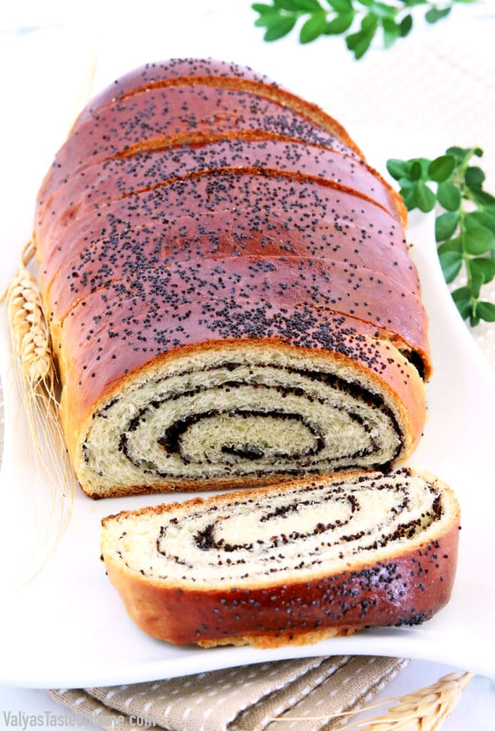 Ukrainian Poppy Seed Roll (Authentic Traditional Recipe)